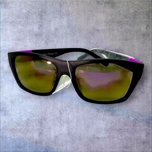 Black and Purple Mirrored Sunglasses Retro Unisex Deadstock Streetwear Stylish